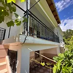 Casa de Férias Bleam Përmet